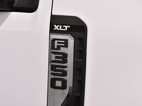 Used 2024 Ford F350 XLT image 10