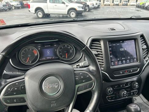 Used 2021 Jeep Cherokee Latitude Lux w/ Sun & Sound Group image 19