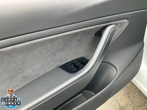 Used 2020 Tesla Model 3 Performance image 23