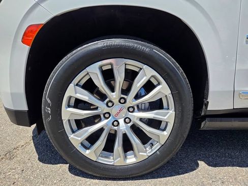 Used 2022 GMC Yukon Denali AWD/4WD image 25