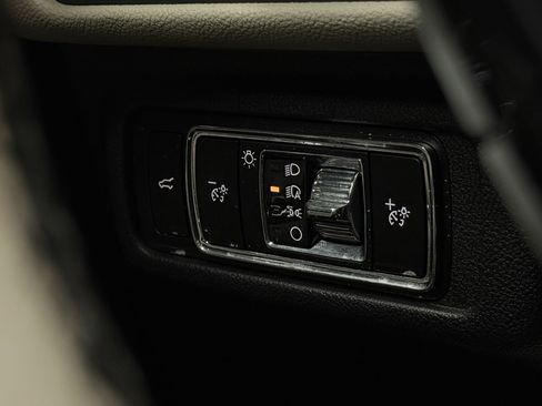 Used 2025 Lincoln Corsair AWD w/ Equipment Group 101A image 36