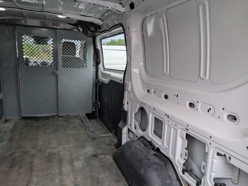 Used 2019 Ford Transit 250 130 Low Roof RWD image 15