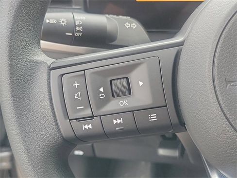 New 2025 Nissan Kicks SV image 8