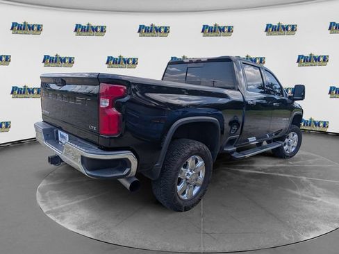 Used 2020 Chevrolet Silverado 2500 LTZ w/ LTZ Premium Package AWD/4WD image 3