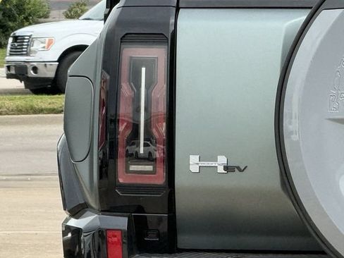 Used 2024 GMC Hummer EV 3X AWD/4WD image 9