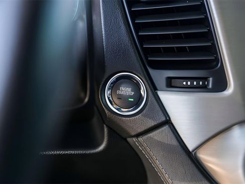 Used 2020 GMC Yukon Denali w/ Open Road Package image 21