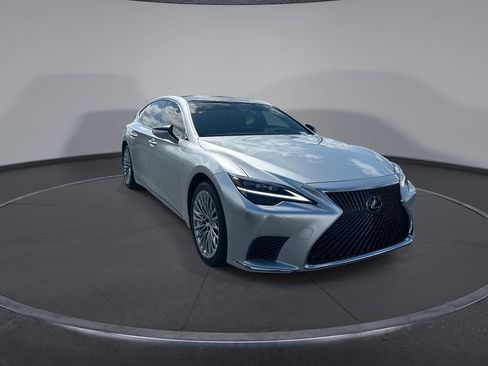 Used 2025 Lexus LS 500 w/ Interior Upgrade Package RWD image 8