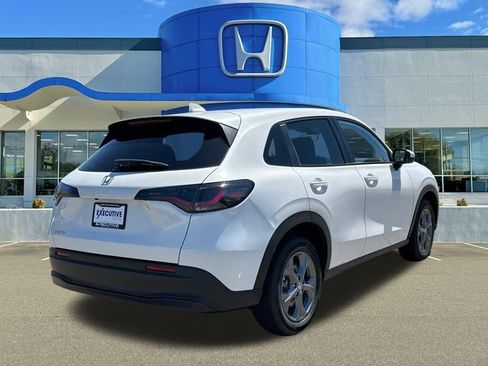 Used 2026 Honda HR-V LX image 2