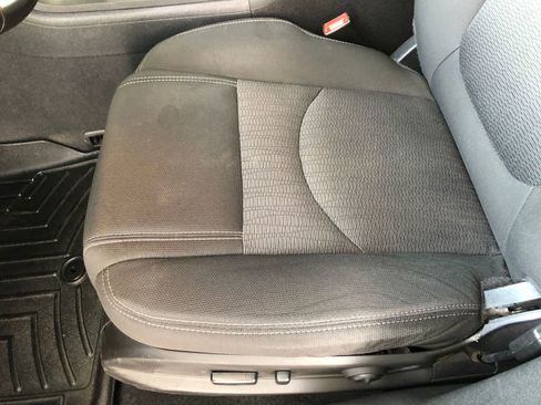Used 2017 Chevrolet Traverse LT w/ LPO, 'HIT The Road' Package AWD/4WD image 23