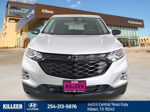 Used 2020 Chevrolet Equinox LT image 2