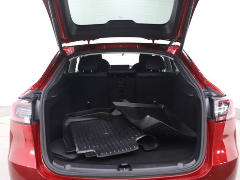 Used 2025 Tesla Model Y Long Range image 16
