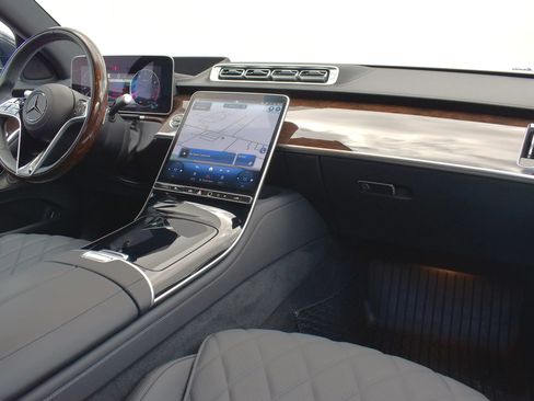 Used 2024 Mercedes-Benz S 500 4MATIC image 53
