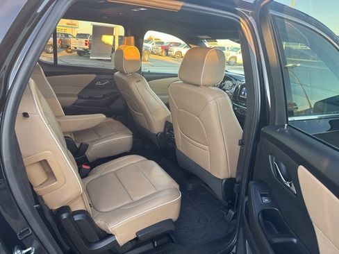 Certified 2023 Chevrolet Traverse Premier w/ LPO, Floor Liner Package image 14