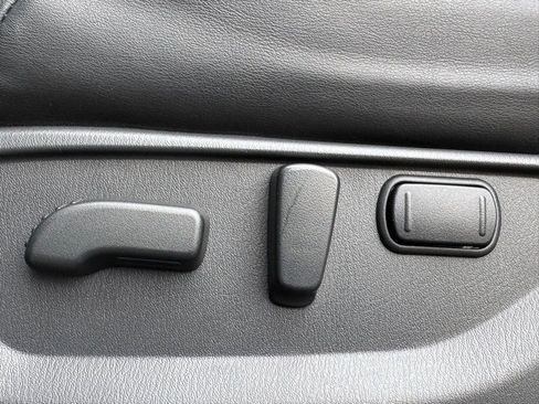 Used 2024 Nissan Armada SV image 14