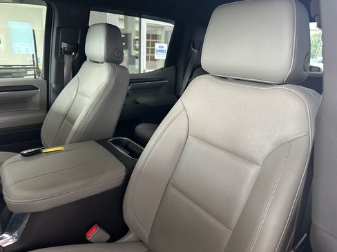 Used 2023 GMC Sierra 1500 SLT w/ SLT Premium Package AWD/4WD image 21