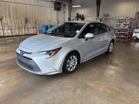 Used 2024 Toyota Corolla LE FWD image 3