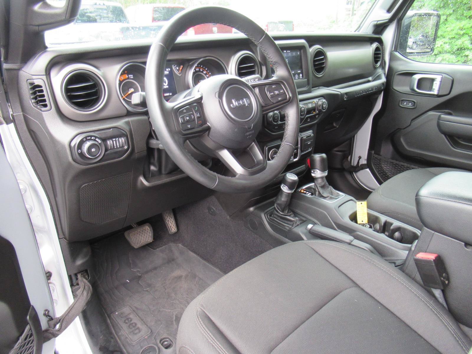Used 2022 Jeep Wrangler Unlimited Sport AWD/4WD image 15