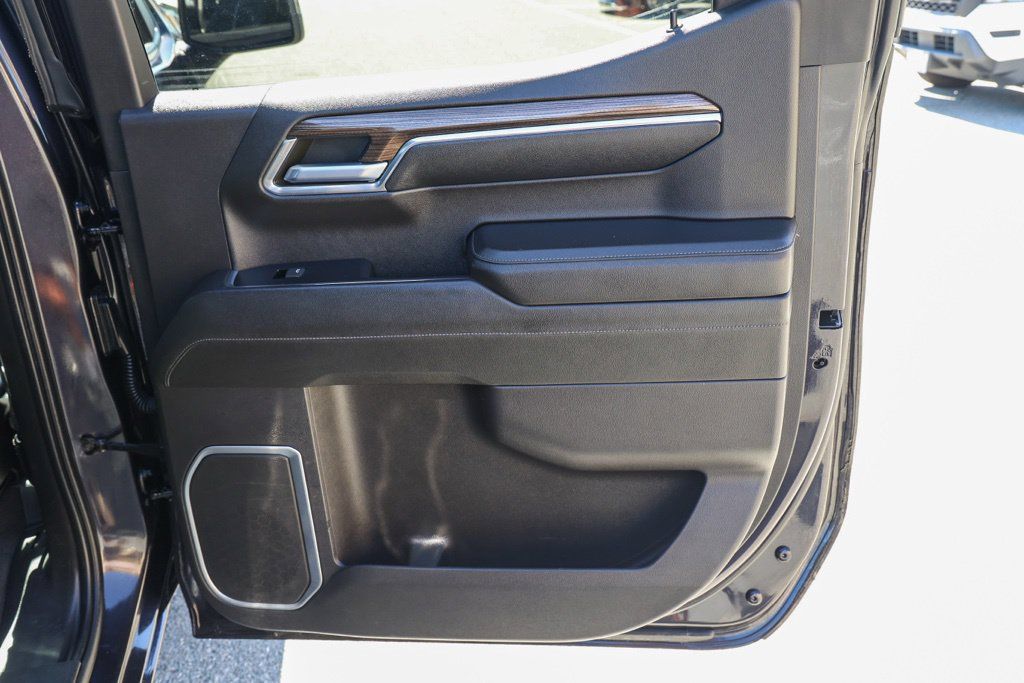 Used 2022 Chevrolet Silverado 1500 LT RWD image 19