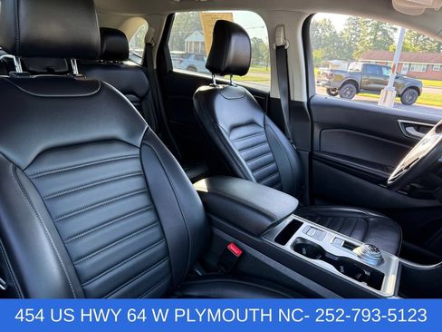 Certified 2024 Ford Edge SEL w/ Convenience Package AWD/4WD image 17