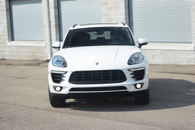 Used 2018 Porsche Macan AWD/4WD image 25