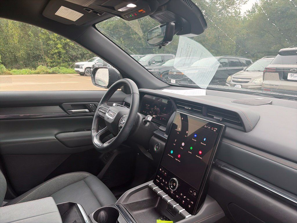 Used 2026 GMC Terrain AT4 w/ Convenience Package III AWD/4WD image 15