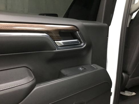 Used 2024 Chevrolet Silverado 1500 RST AWD/4WD image 14