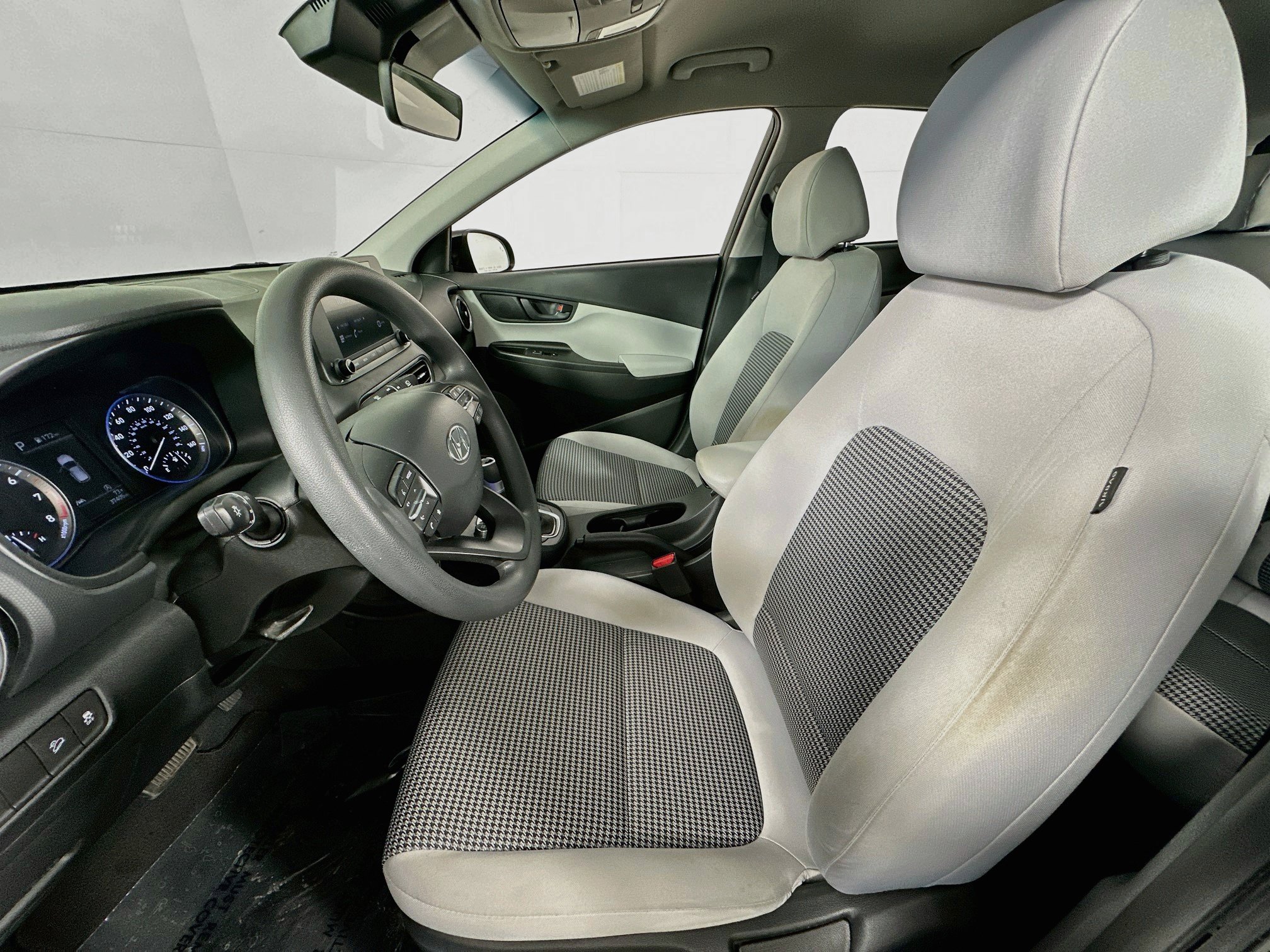 Used 2023 Hyundai Kona SE w/ Cargo Package AWD/4WD image 19