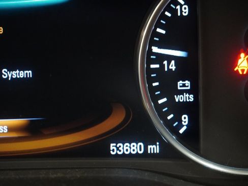 Used 2018 Buick Enclave Avenir w/ Avenir Technology Package image 5