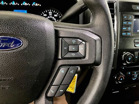 Used 2016 Ford F150 XLT AWD/4WD image 18