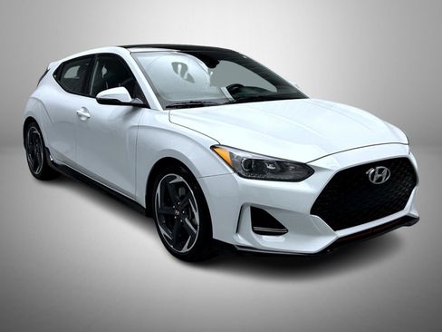 Used 2020 Hyundai Veloster Turbo image 3