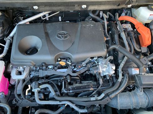 Used 2025 Toyota RAV4 LE image 31