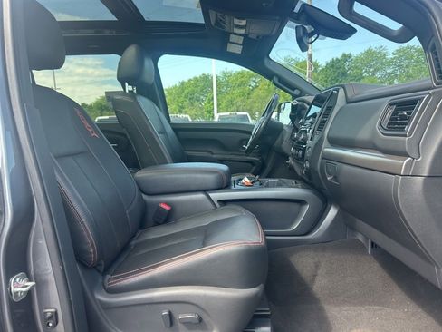 Used 2020 Nissan Titan PRO-4X AWD/4WD image 6