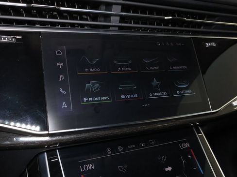 Used 2022 Audi Q7 3.0T Premium Plus w/ Premium Plus Package AWD/4WD image 41