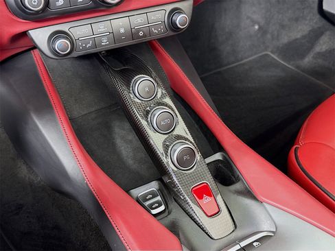 Used 2020 Ferrari Portofino image 11