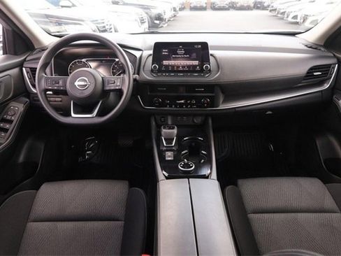 Certified 2024 Nissan Rogue SV image 20