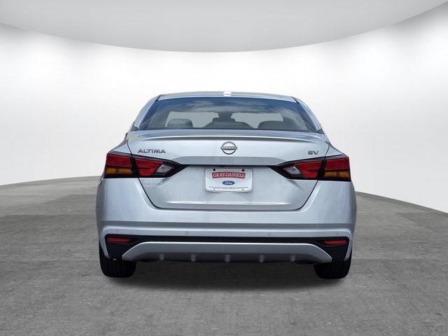 Used 2024 Nissan Altima 2.5 SV FWD image 5