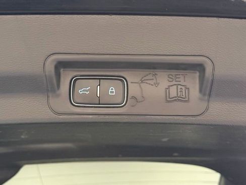 Certified 2021 Ford Explorer XLT w/ Equipment Group 202A AWD/4WD image 38