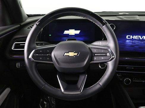 Used 2025 Chevrolet Traverse High Country w/ LPO, Cargo Package image 45