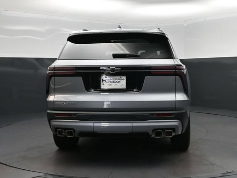 New 2026 Chevrolet Traverse LT w/ Sun and Wheel Package FWD image 6
