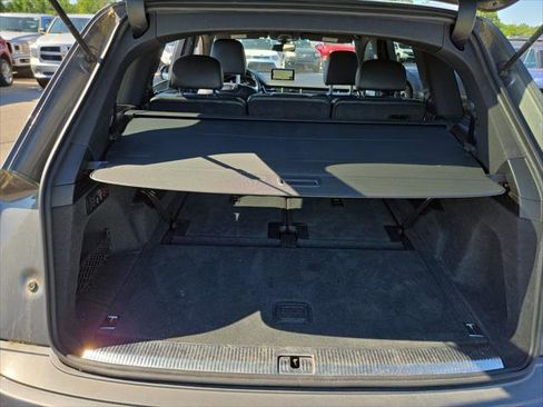 Used 2017 Audi Q7 3.0T Prestige w/ Prestige Package AWD/4WD image 21