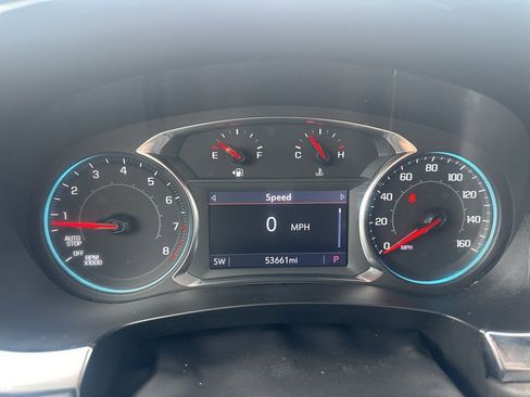 Used 2023 Chevrolet Traverse LT image 23