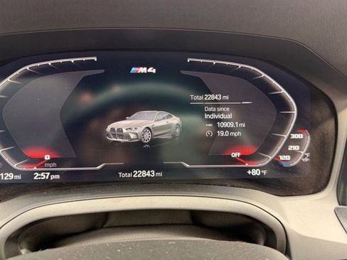 Used 2022 BMW M4 xDrive Competition w/ Executive Package image 3