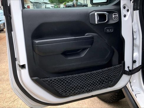 Used 2023 Jeep Wrangler Unlimited Rubicon AWD/4WD image 20