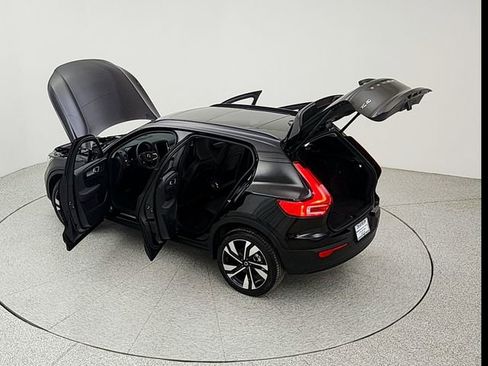 Used 2026 Volvo XC40 B5 Ultra image 39