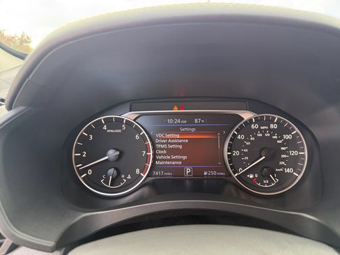 Used 2025 Nissan Altima 2.5 SR w/ SR Premium Package FWD image 14
