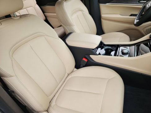 Used 2023 Jeep Grand Cherokee L Limited RWD image 14