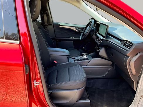 Used 2026 Ford Escape Active w/ Tech Pack #1 FWD image 9