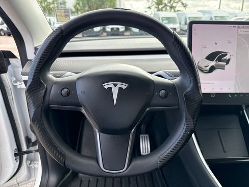 Used 2020 Tesla Model Y Performance image 14