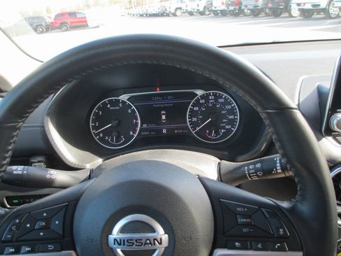 Used 2022 Nissan Sentra SV w/ Trunk Package image 20