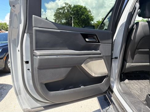Used 2024 GMC Sierra EV Denali AWD/4WD image 11